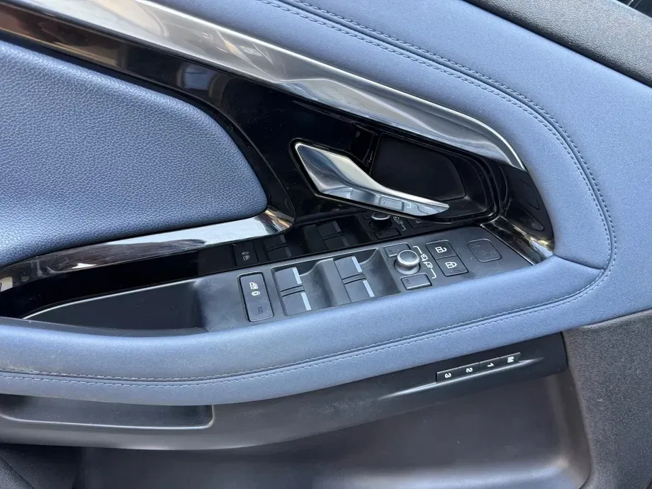 Land Rover Range Rover Evoque II 2.0 D165 MHEV Dynamic SE — imagine 10