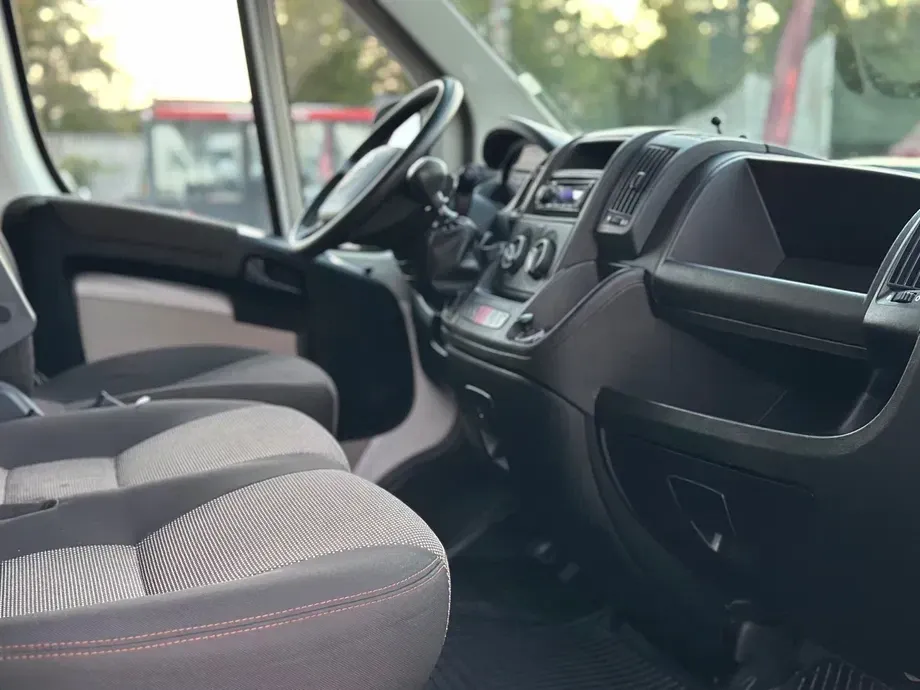 Citroën Jumper 2019 varianta maxi — imagine 9