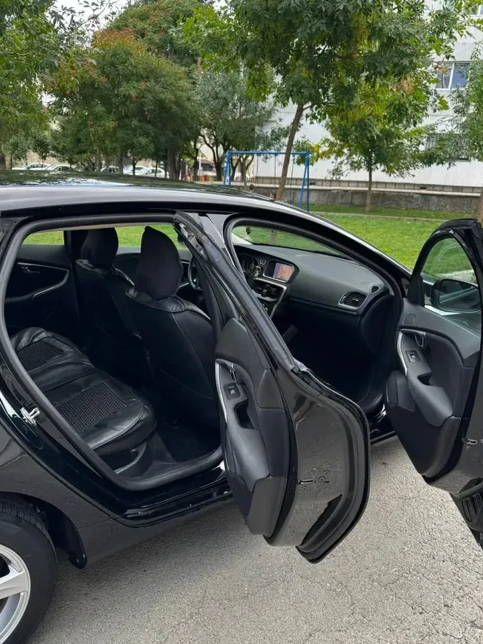 Volvo V40 II — imagine 5