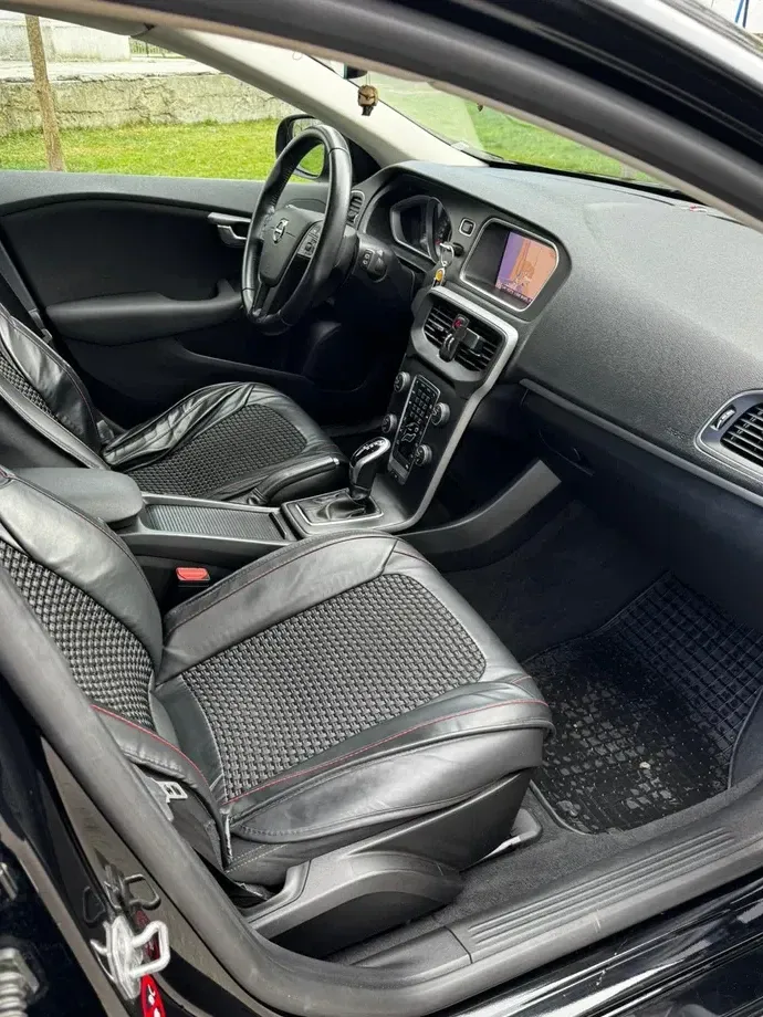 Volvo V40 II — imagine 6