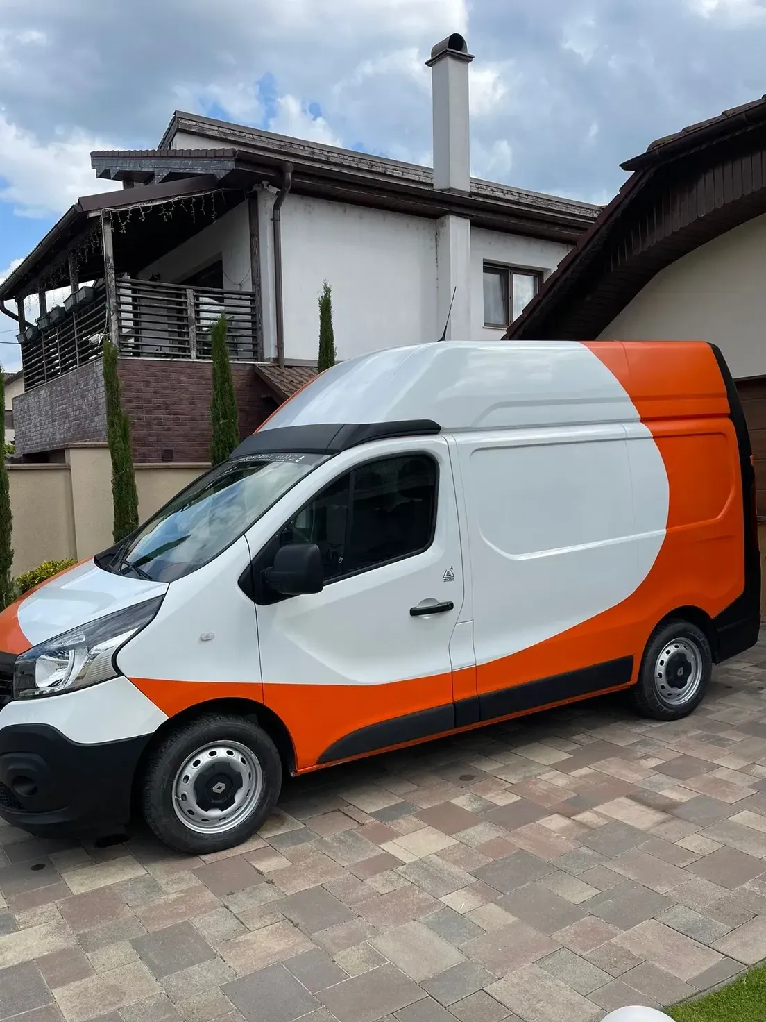 Renault TRAFIC — imagine 8