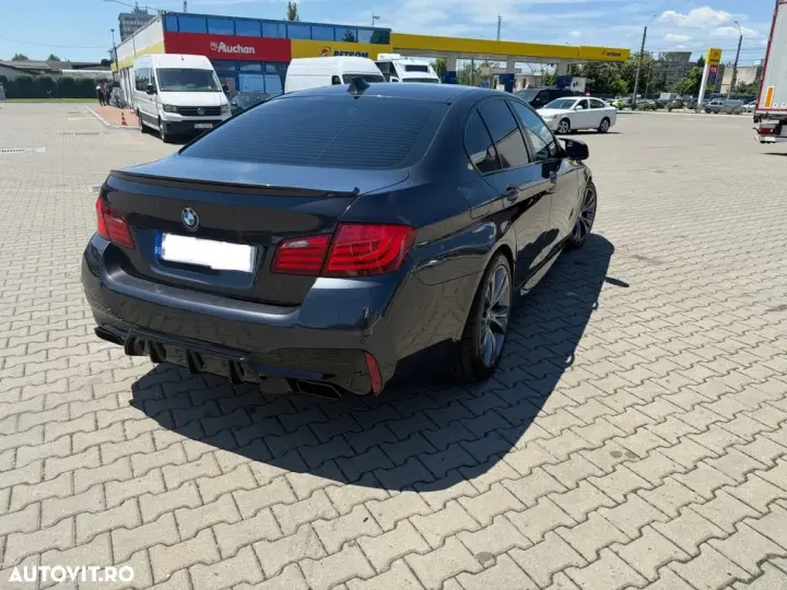 BMW Seria 5 F10/F11/F07 [2010 - 2017] 520d Aut. Edition Sport