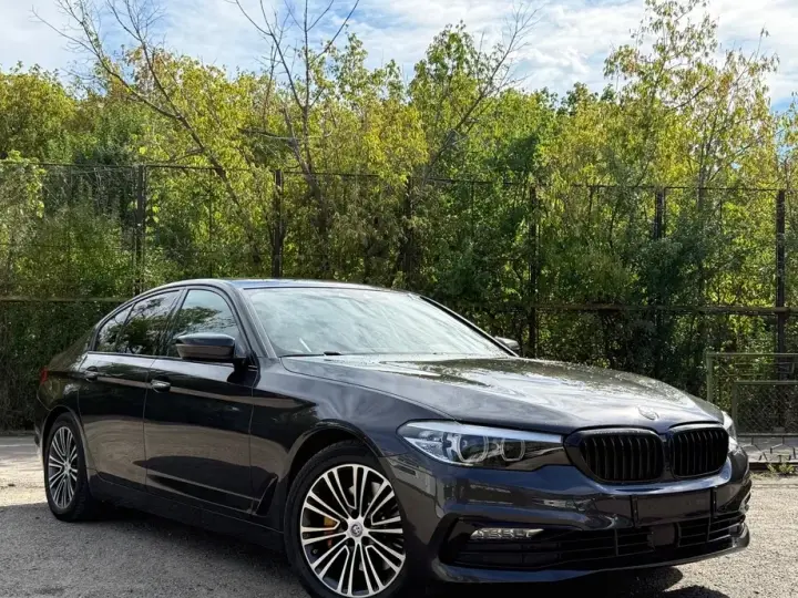BMW Seria 5 530i AT