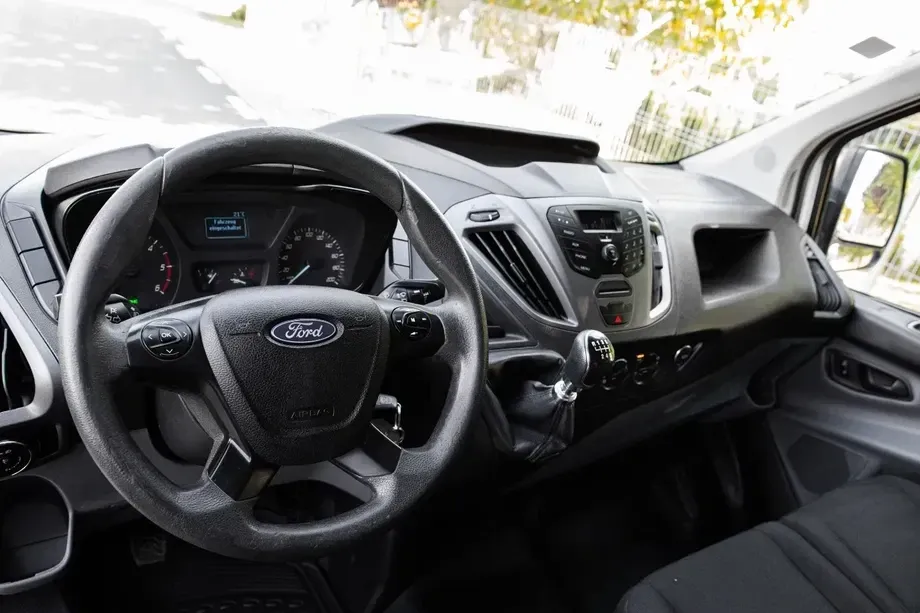 Ford Transit Custom — imagine 9