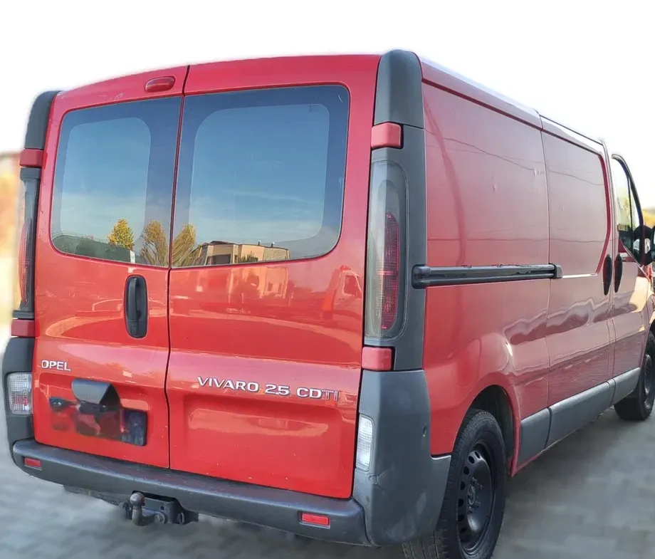 Opel Vivaro 2.5 CDTI L2H1 — imagine 5