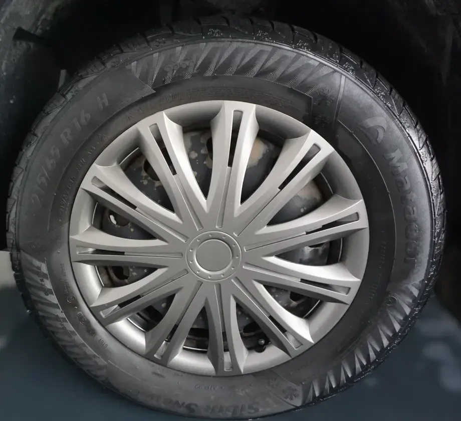 Dacia Duster 1.6 SCe 4WD Comfort — imagine 6