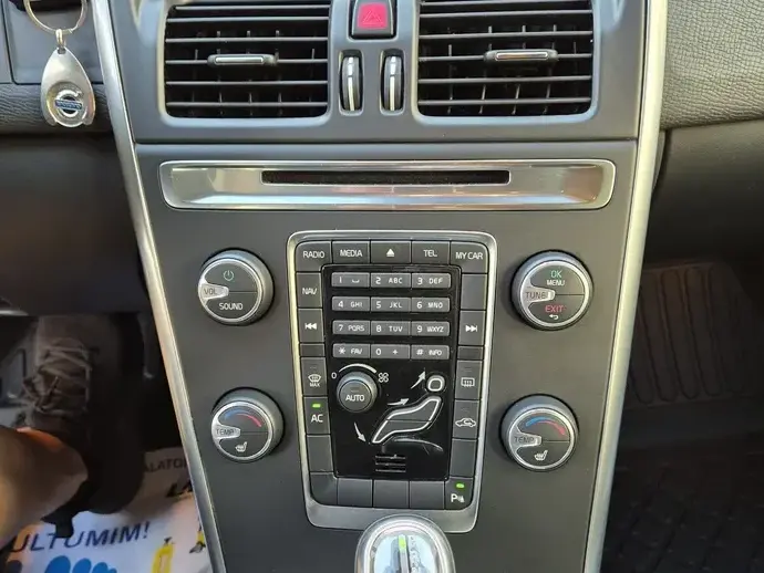 Volvo XC 60 I D4 Momentum