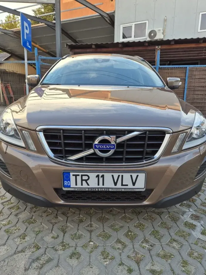 Volvo XC 60 I D4 Momentum — imagine 6