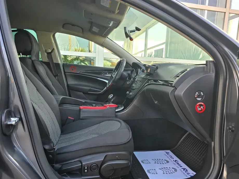 Opel Insignia A — imagine 10
