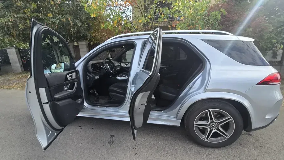 Mercedes-Benz GLE 300 d MHEV 4MATIC — imagine 4