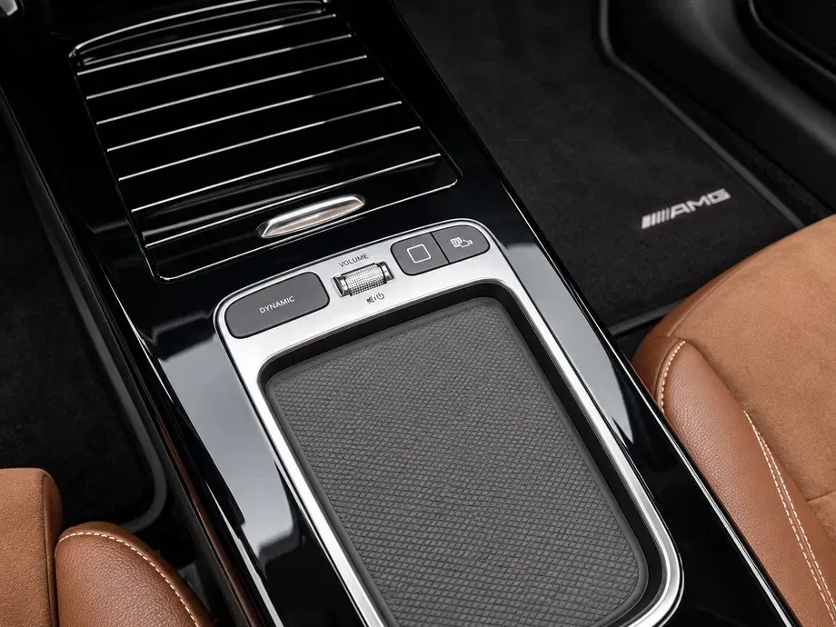 Mercedes-Benz CLA 180 7G-DCT Edition AMG Line — imagine 10
