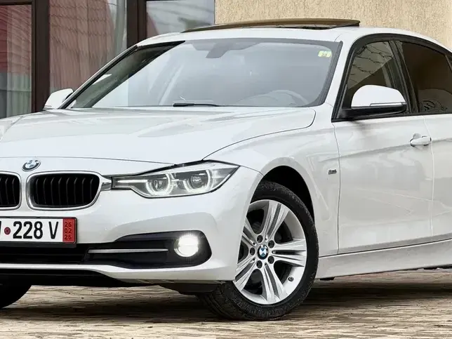 BMW Seria 3 F30/F31/F34 [2011 - 2019] 318d Edition Luxury Line Purity