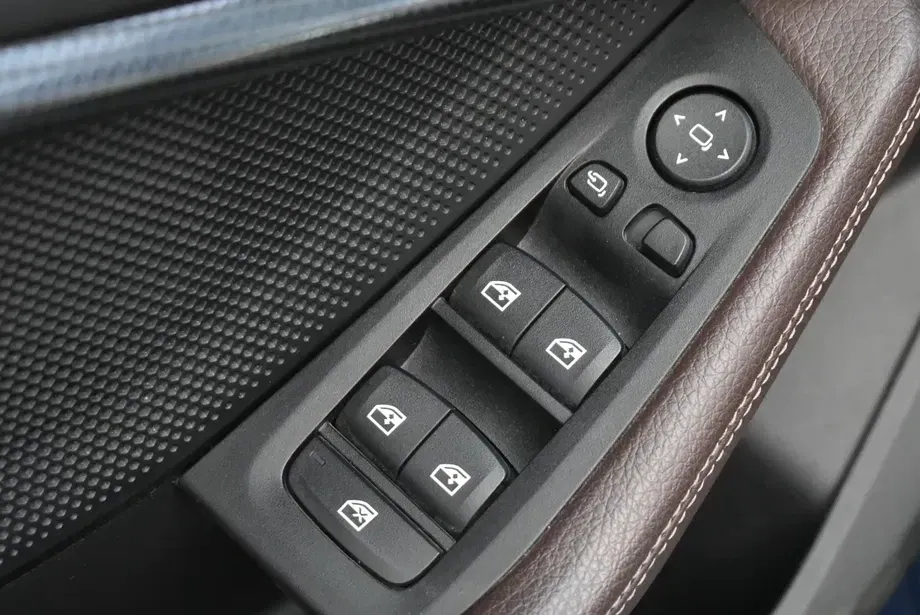 BMW Seria 1 118i Aut. — imagine 9