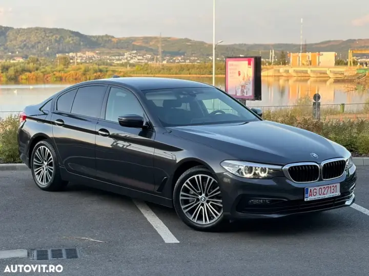 BMW Seria 5 G30/G31 [2017 - Prezent] 520i AT