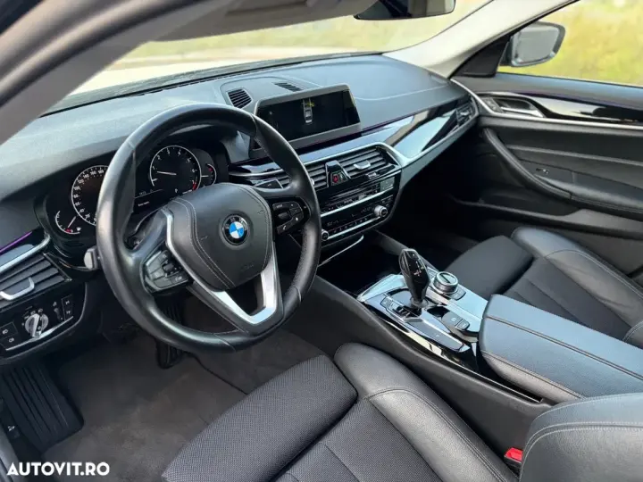 BMW Seria 5 G30/G31 [2017 - Prezent] 520i AT
