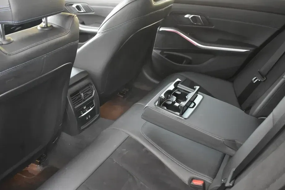 BMW Seria 3 320d xDrive AT MHEV — imagine 8