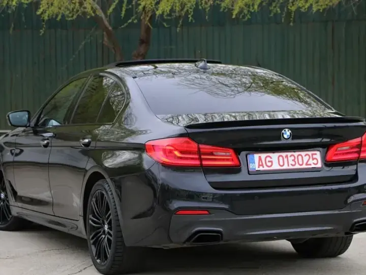 BMW Seria 5 520d Aut. M Sport Edition