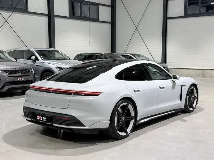 Porsche Taycan Turbo Sport