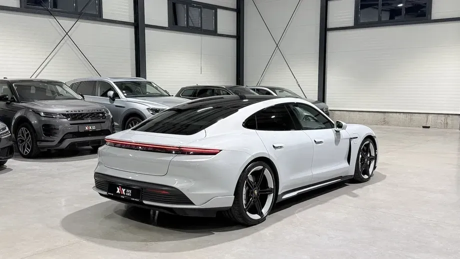 Porsche Taycan Turbo Sport — imagine 3