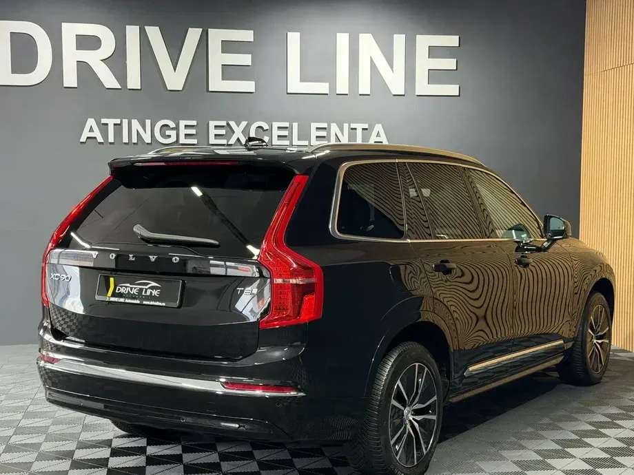 Volvo XC 90 T8 AWD Core — imagine 4