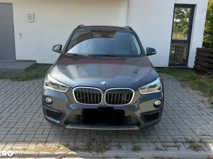BMW X1 xDrive20i AT