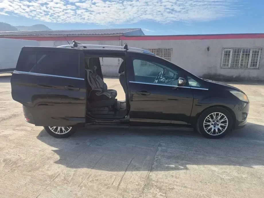 Ford C-MAX II — imagine 8