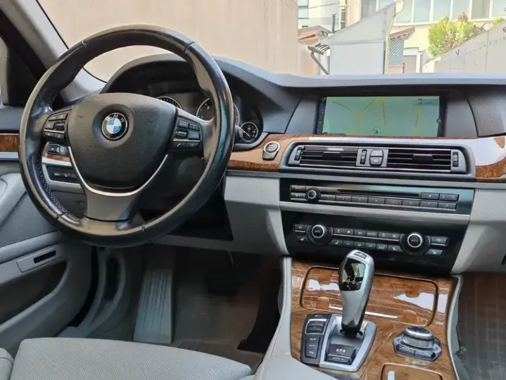 BMW Seria 5 F10/F11/F07 [2010 - 2017] 535d xDrive Aut. Luxury Line