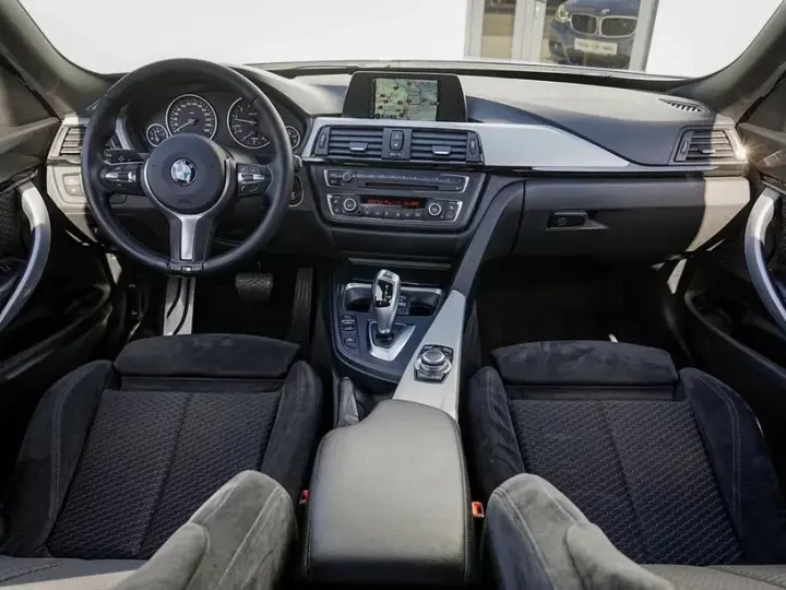 BMW Seria 3 320i Aut. M Sport
