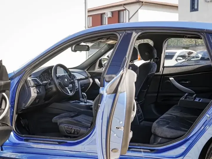 BMW Seria 3 320i Aut. M Sport