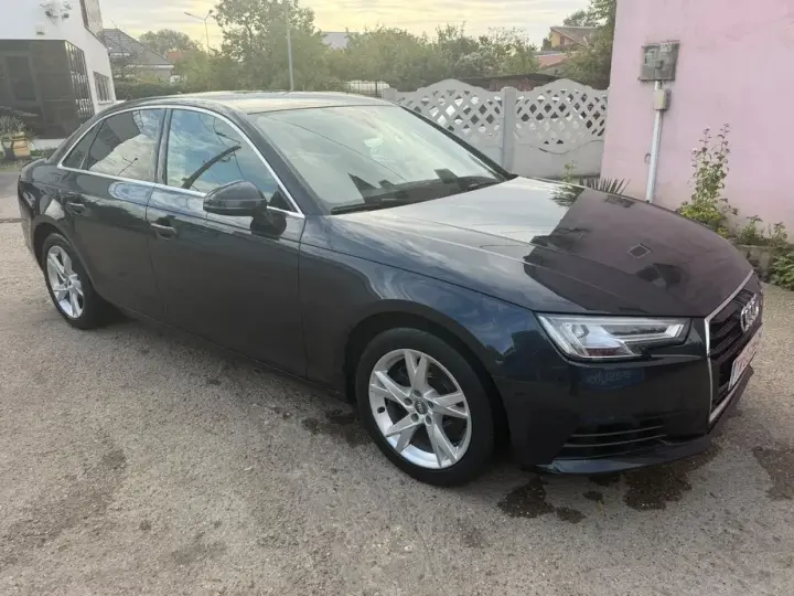Audi A4 Limuzina