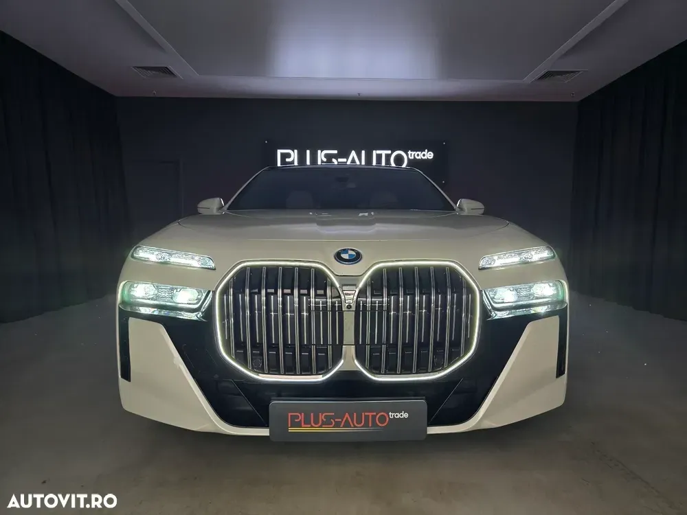 BMW Seria 7 G70 [2022-Prezent] — imagine 5