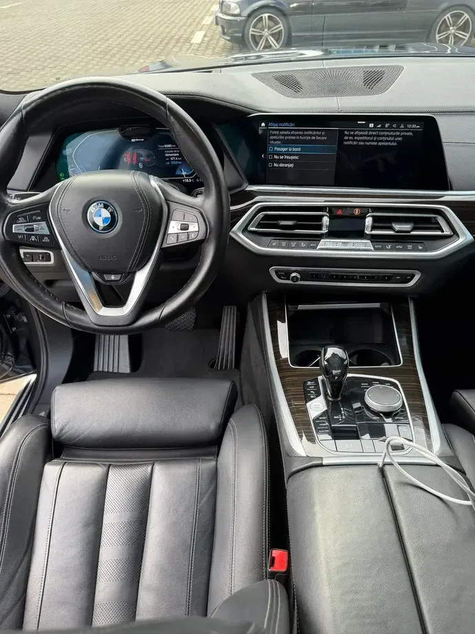 BMW X5 xDrive40i AT MHEV — imagine 3