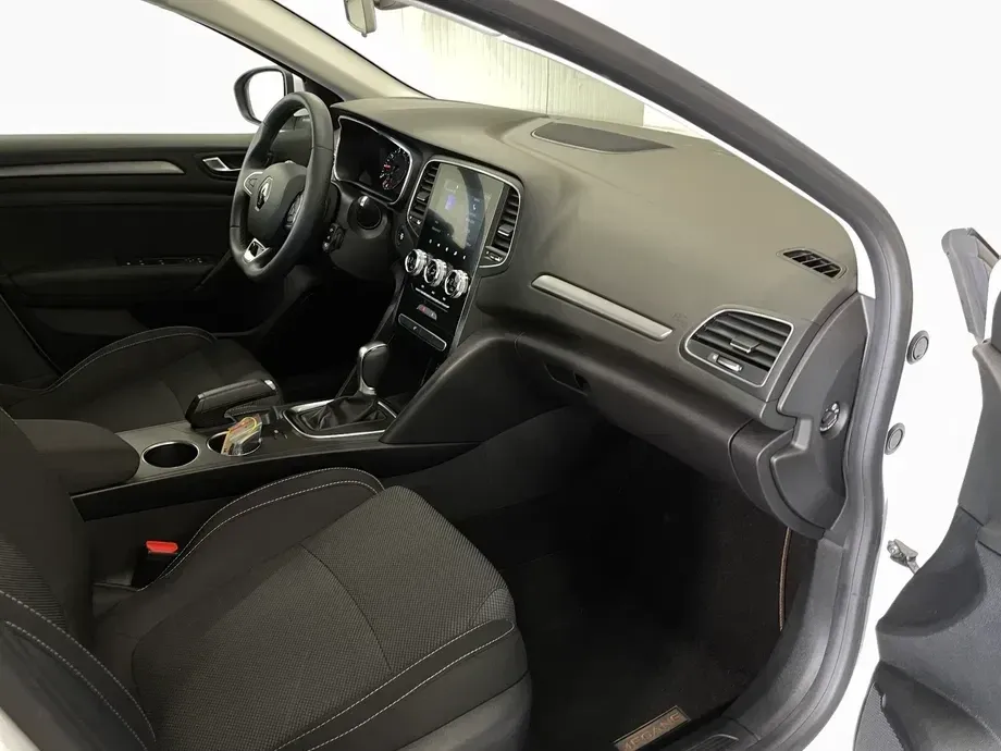 Renault Mégane IV TCe 140 EDC GPF Zen — imagine 9