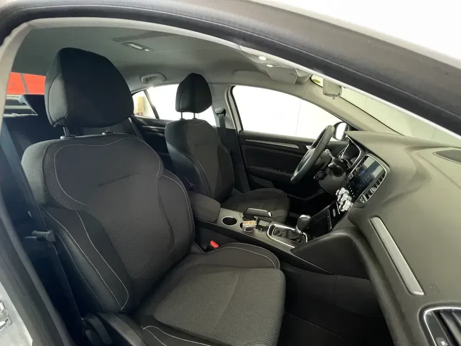 Renault Mégane IV TCe 140 EDC GPF Zen — imagine 10