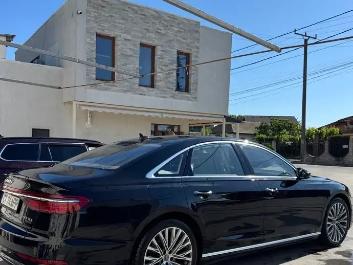 Audi A8 D5
