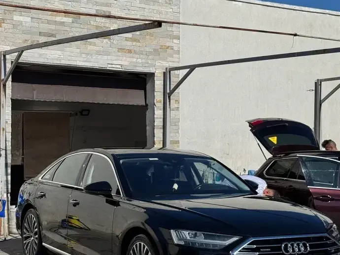 Audi A8 D5