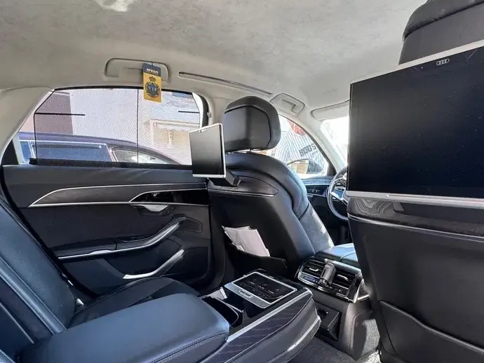 Audi A8 D5