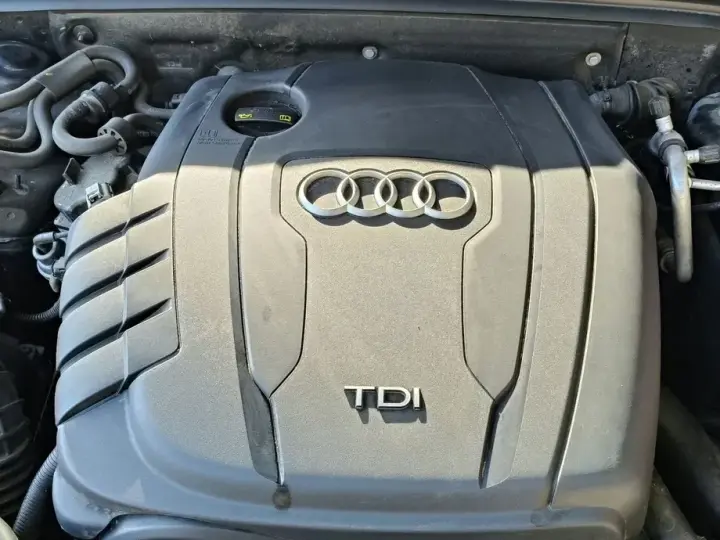 Audi A4 Limuzina B8 2.0 TDI