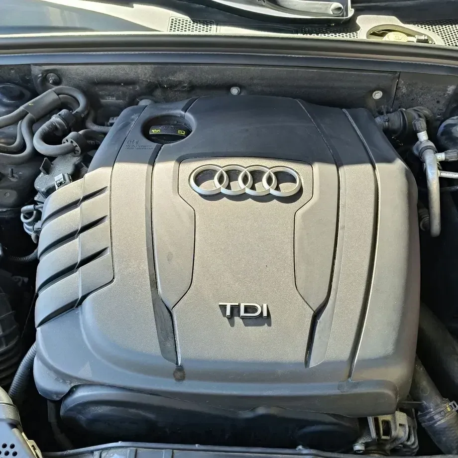 Audi A4 Limuzina B8 2.0 TDI — imagine 2