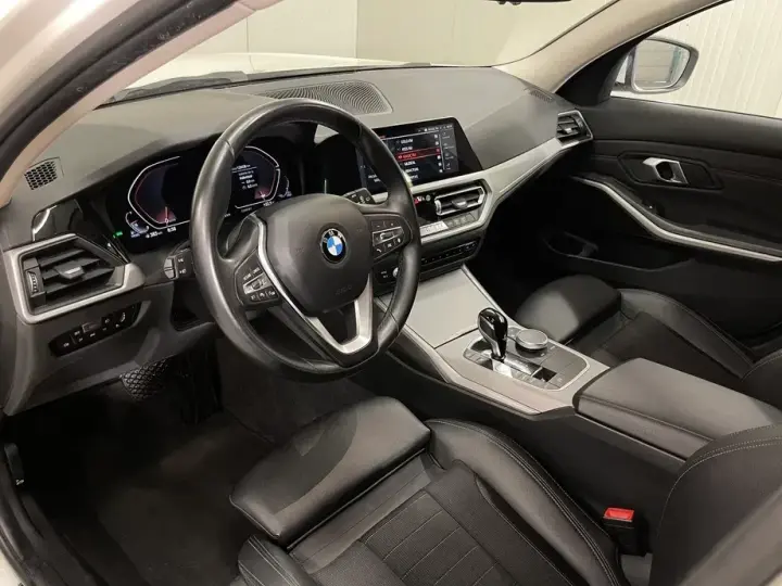 BMW Seria 3 G20/G21 318d AT MHEV