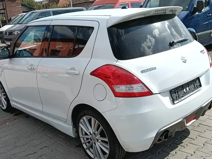 Suzuki Swift II