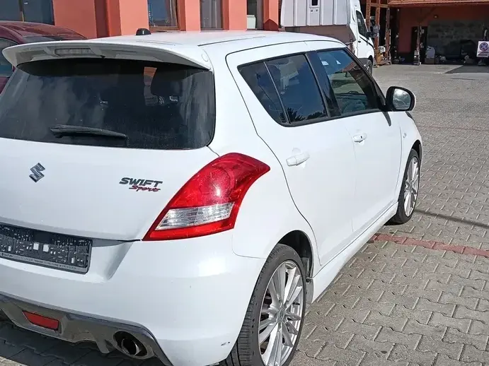 Suzuki Swift II