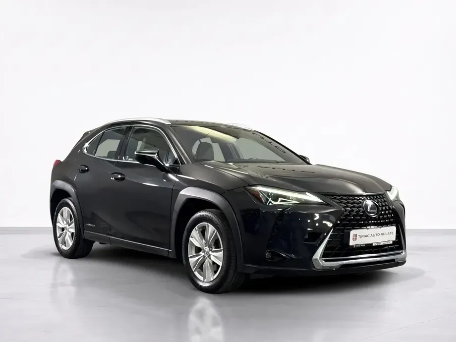 Lexus UX — imagine 7