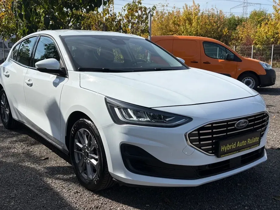 Ford Focus MK4 1.0 EcoBoost MHEV Titanium — imagine 6