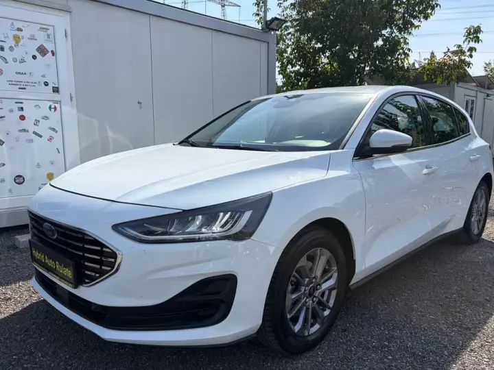 Ford Focus MK4 1.0 EcoBoost MHEV Titanium