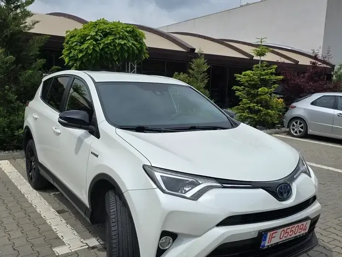 Toyota RAV4 IV