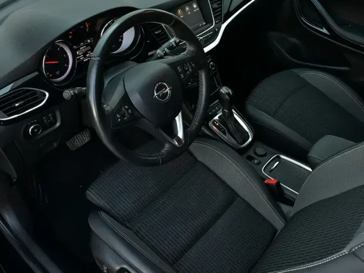 Opel Astra K