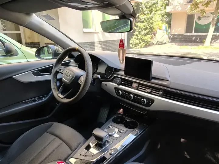 Audi A4 Avant B9
