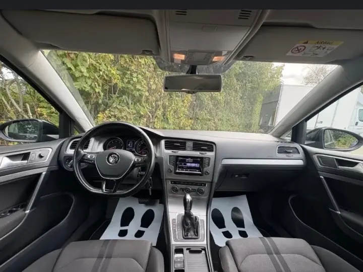 Volkswagen Golf VII