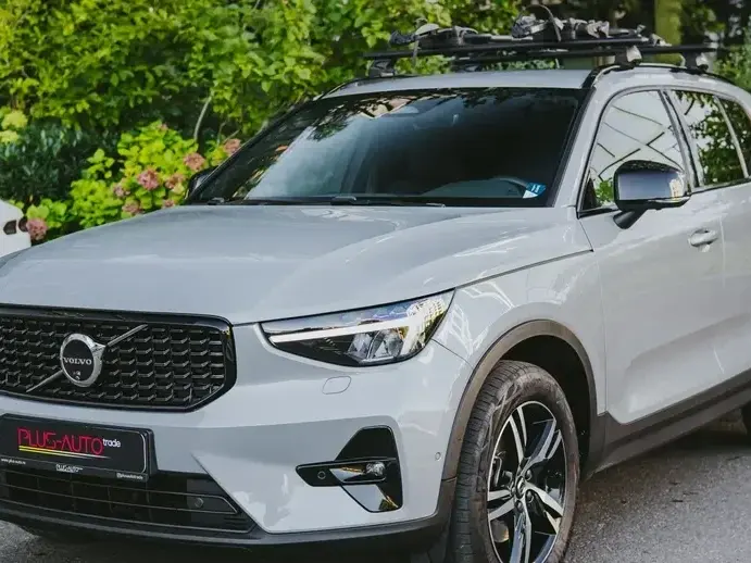 Volvo XC 40 B3 AT FWD MHEV Plus Dark